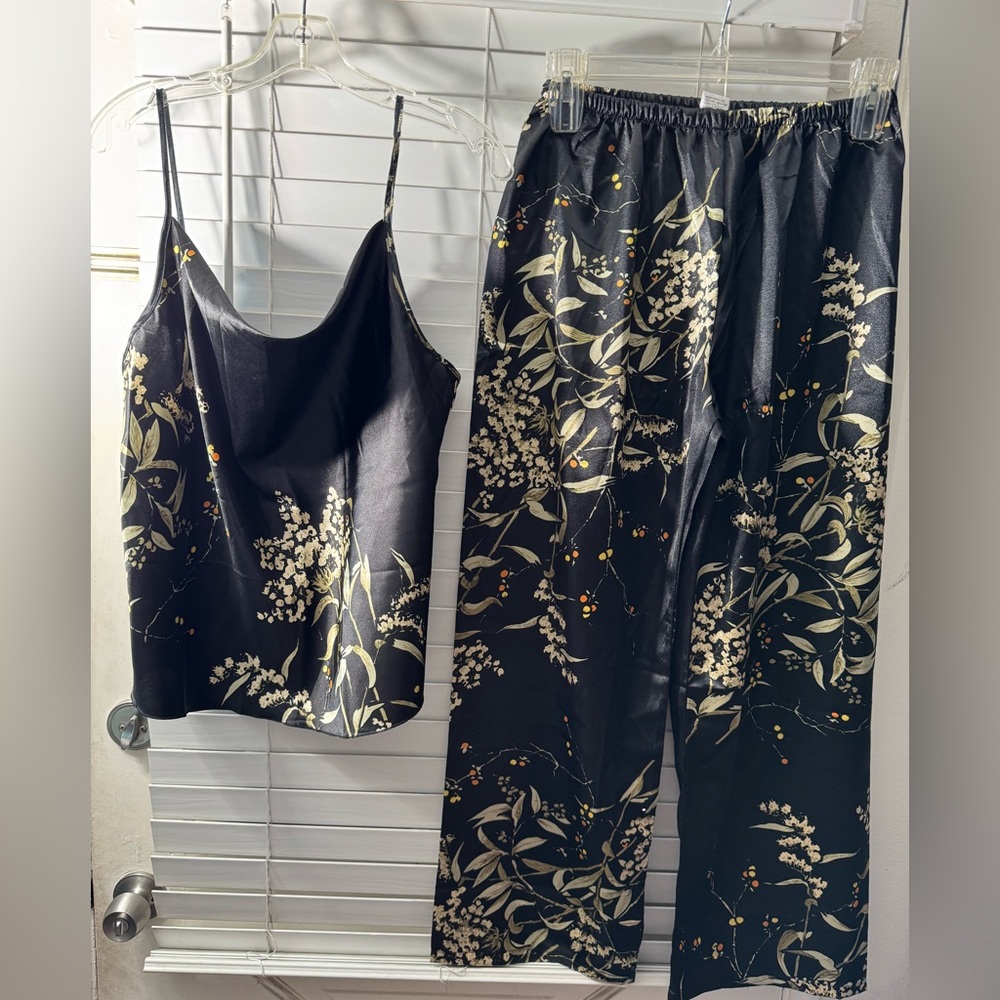Floral Black Women's Satin Pajama Set